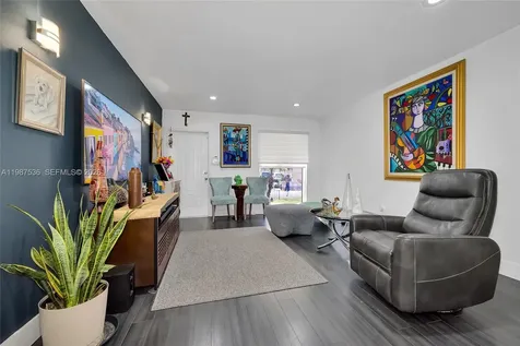 12324 SW 111th S Canal Street Road Miami FL 33186
