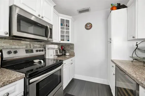 12324 SW 111th S Canal Street Road Miami FL 33186
