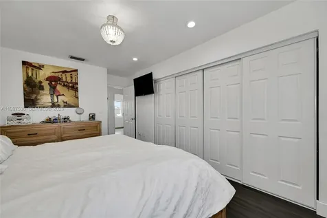 12324 SW 111th S Canal Street Road Miami FL 33186
