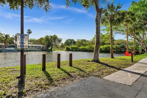 1701 NW 96th Terrace Pembroke Pines FL 33024