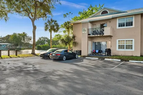 1701 NW 96th Terrace Pembroke Pines FL 33024