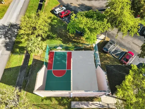 1701 NW 96th Terrace Pembroke Pines FL 33024