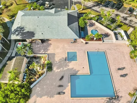 1701 NW 96th Terrace Pembroke Pines FL 33024