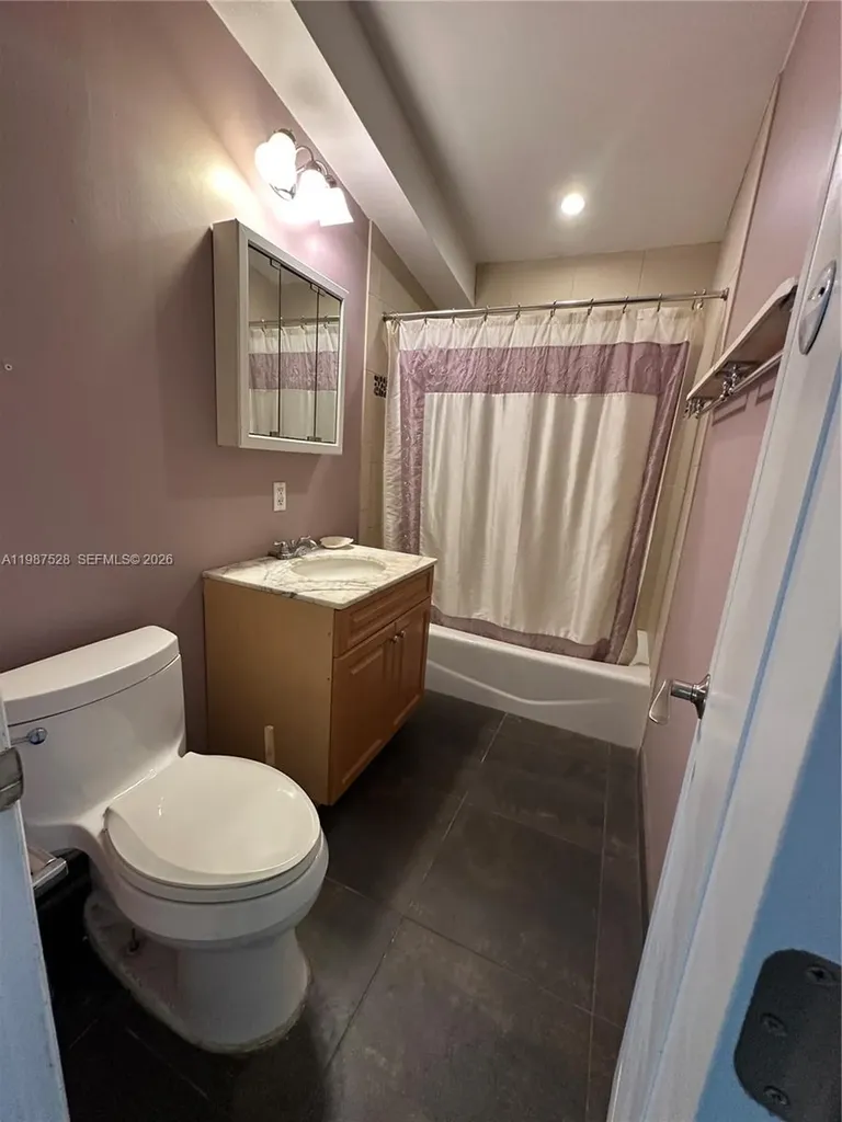 2490 Andros Lane Fort Lauderdale FL 33312