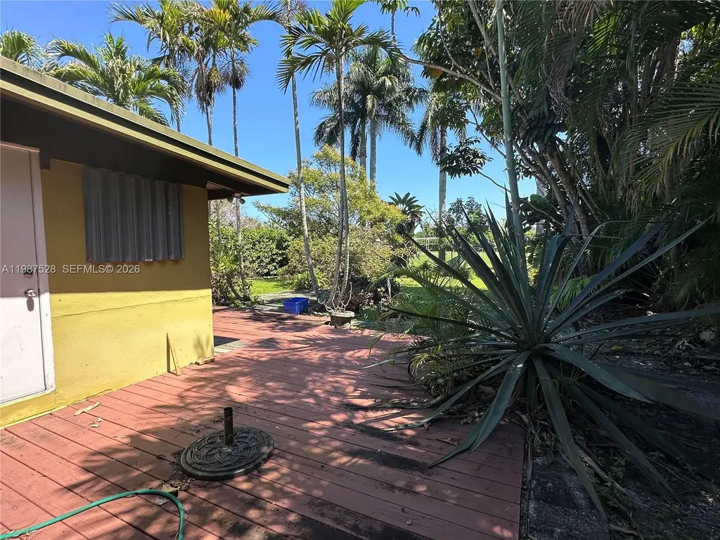 2490 Andros Lane Fort Lauderdale FL 33312