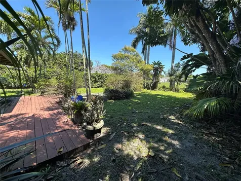 2490 Andros Lane Fort Lauderdale FL 33312