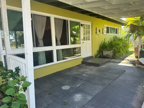 2490 Andros Lane Fort Lauderdale FL 33312