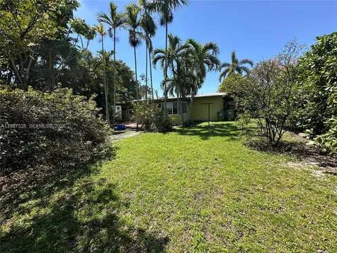 2490 Andros Lane Fort Lauderdale FL 33312