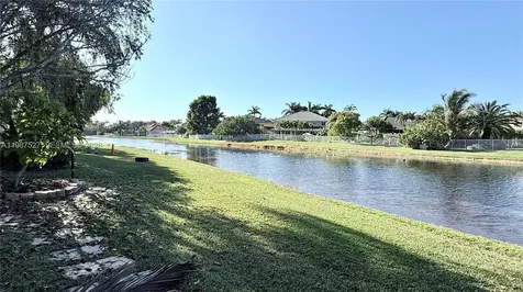 1392 Canary Island Drive Weston FL 33327
