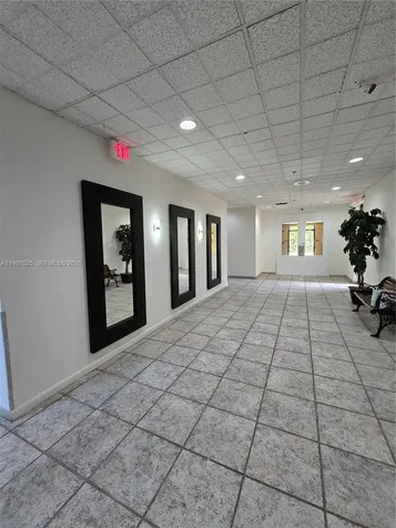 900 NE 195th Street Miami FL 33179