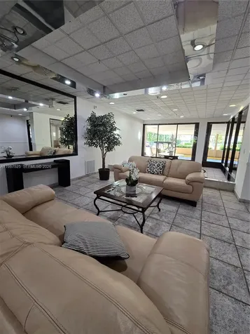 900 NE 195th Street Miami FL 33179