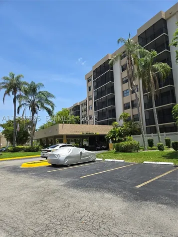 900 NE 195th Street Miami FL 33179