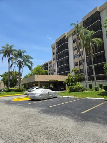 900 NE 195th Street Miami FL 33179