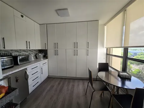900 NE 195th Street Miami FL 33179