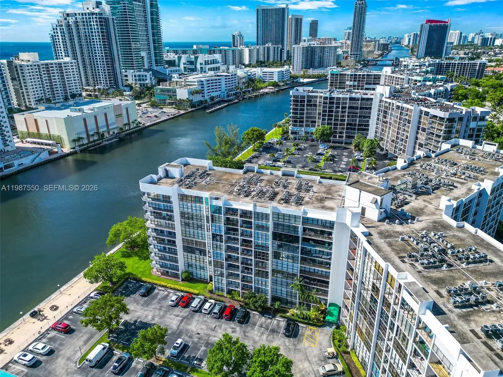 Hallandale Beach FL 33009