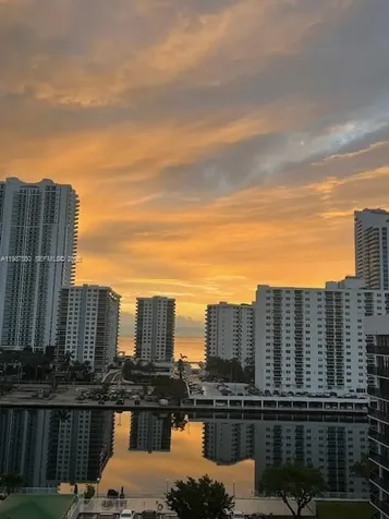Hallandale Beach FL 33009
