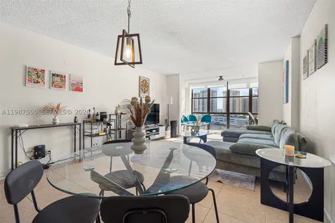 Hallandale Beach FL 33009