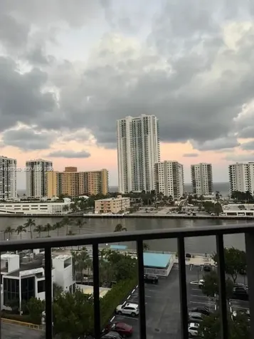 Hallandale Beach FL 33009