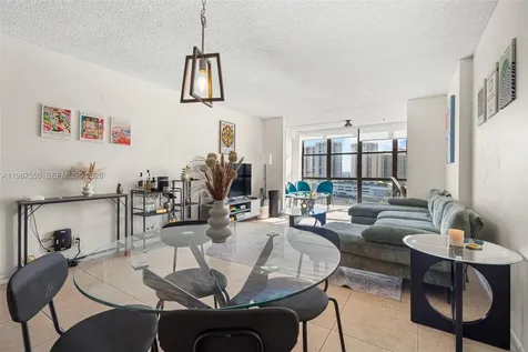 Hallandale Beach FL 33009