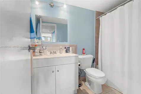 Hallandale Beach FL 33009