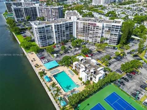 Hallandale Beach FL 33009