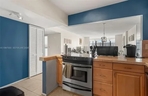 Hallandale Beach FL 33009