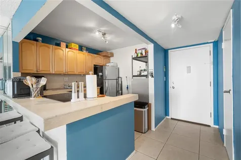 Hallandale Beach FL 33009