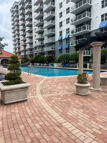 5077 NW 7th Street Miami FL 33126