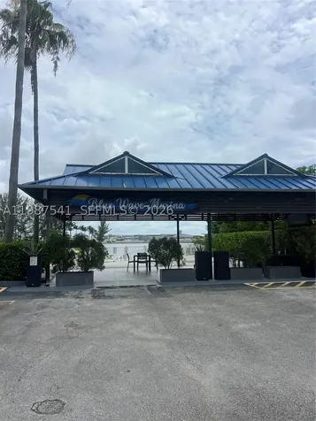 5077 NW 7th Street Miami FL 33126
