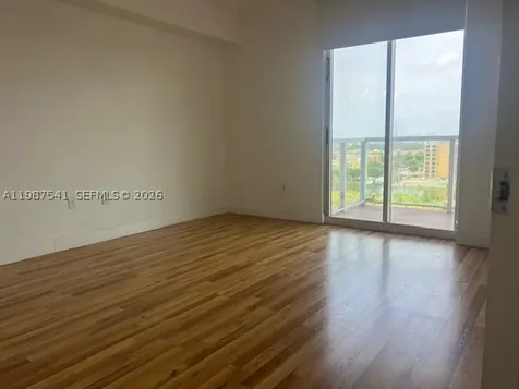 5077 NW 7th Street Miami FL 33126