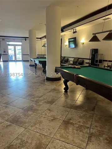 5077 NW 7th Street Miami FL 33126