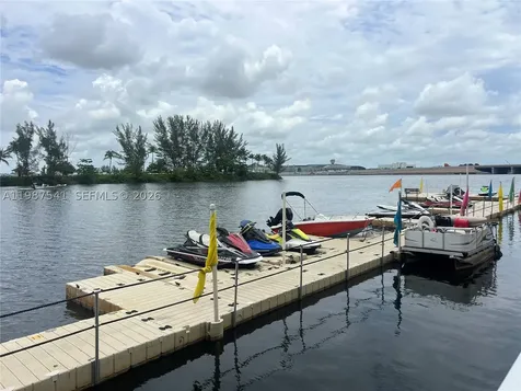 5077 NW 7th Street Miami FL 33126
