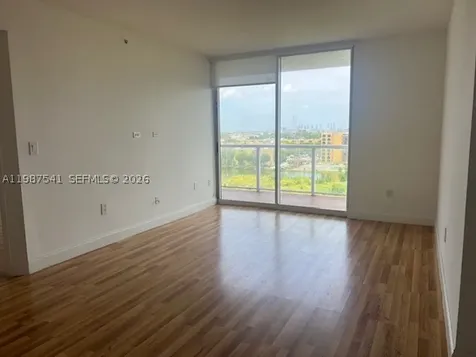 5077 NW 7th Street Miami FL 33126