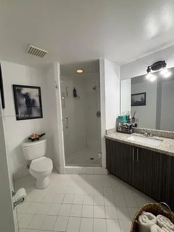 5077 NW 7th Street Miami FL 33126
