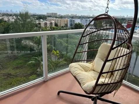 5077 NW 7th Street Miami FL 33126