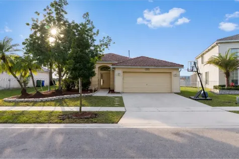 1886 NW 145th Terrace Pembroke Pines FL 33028