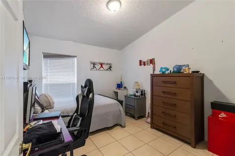 1886 NW 145th Terrace Pembroke Pines FL 33028