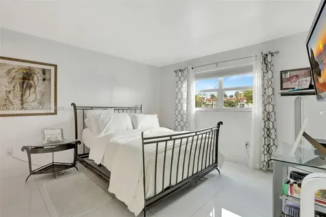 2931 E Sunrise Lakes Drive Sunrise FL 33322