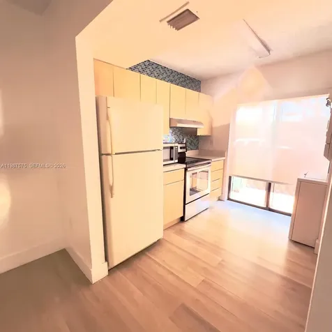 10550 NW 7th Terrace Miami FL 33172