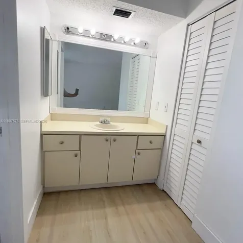 10550 NW 7th Terrace Miami FL 33172