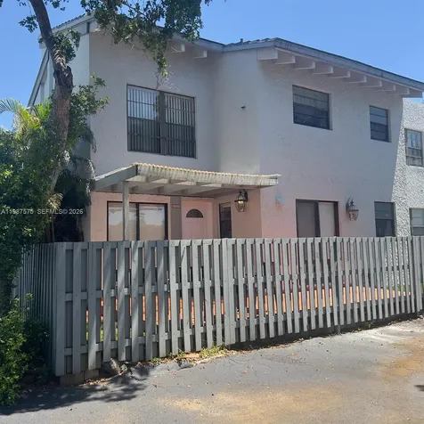 10550 NW 7th Terrace Miami FL 33172