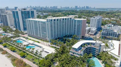 2899 Collins Avenue Miami Beach FL 33140