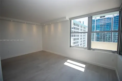 2899 Collins Avenue Miami Beach FL 33140
