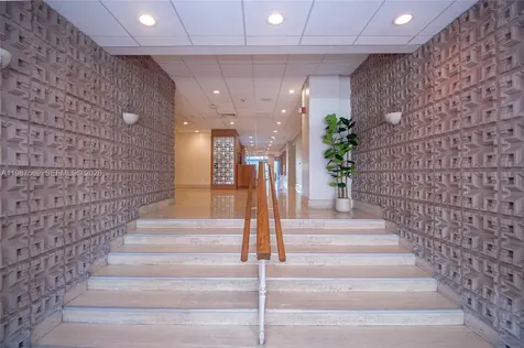 2899 Collins Avenue Miami Beach FL 33140