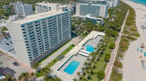 2899 Collins Avenue Miami Beach FL 33140