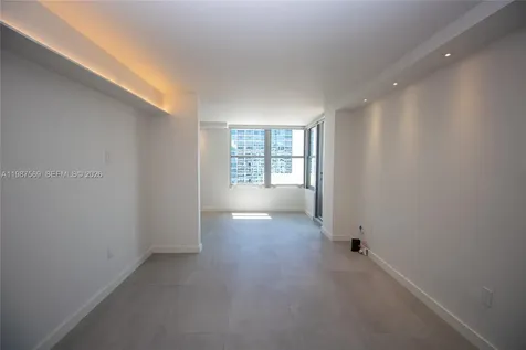 2899 Collins Avenue Miami Beach FL 33140