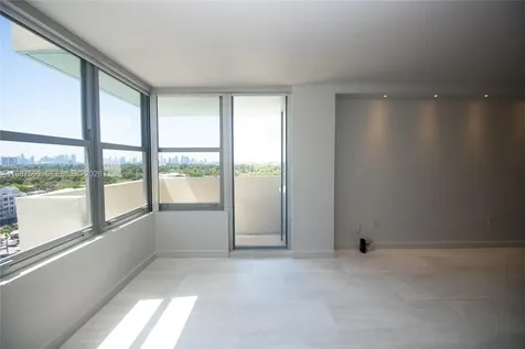 2899 Collins Avenue Miami Beach FL 33140