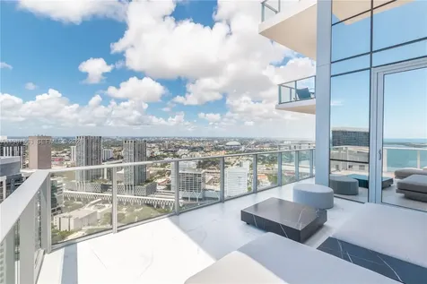 851 NE 1st Avenue Miami FL 33132
