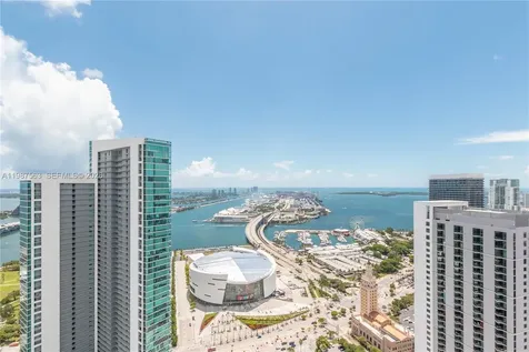 851 NE 1st Avenue Miami FL 33132