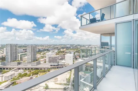 851 NE 1st Avenue Miami FL 33132
